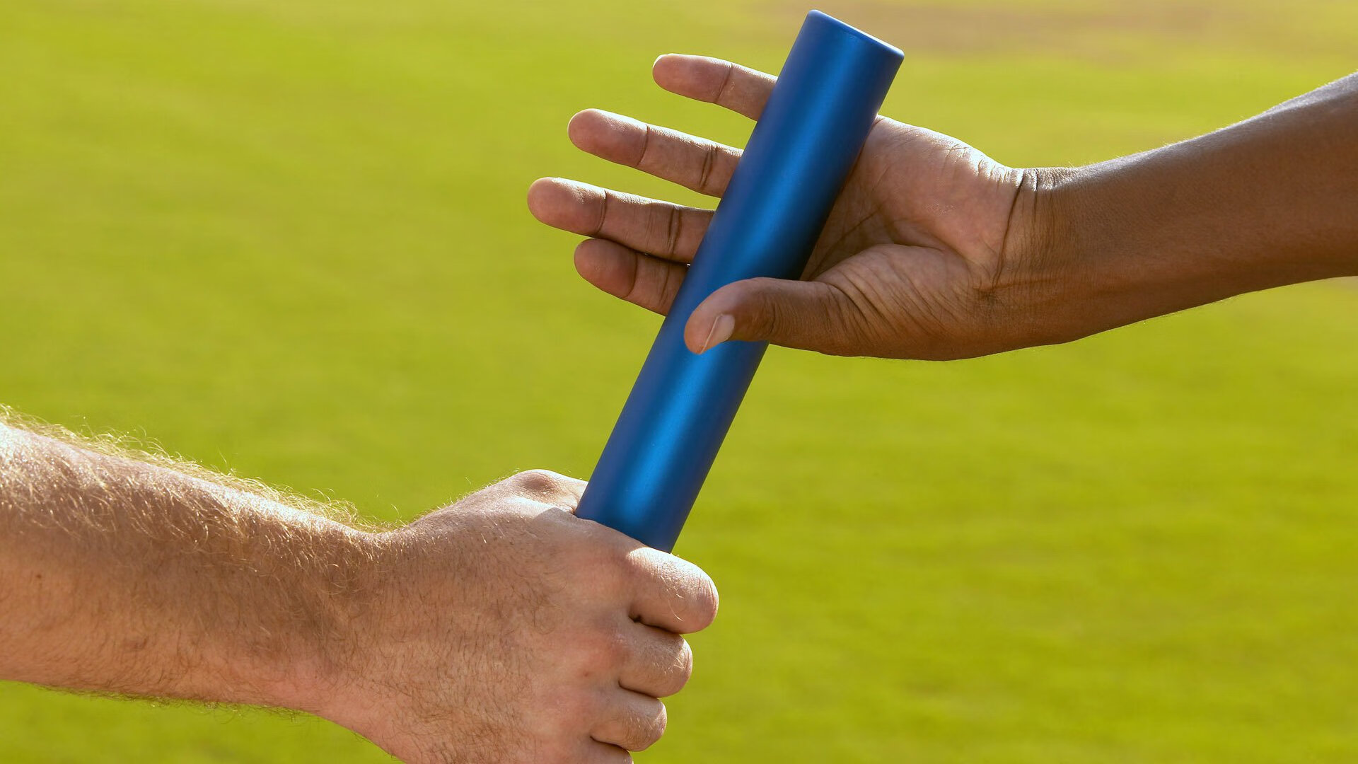 开云下载-【规则变化】新裁判规则对比赛战术布局的影响分析，裁判规范定义